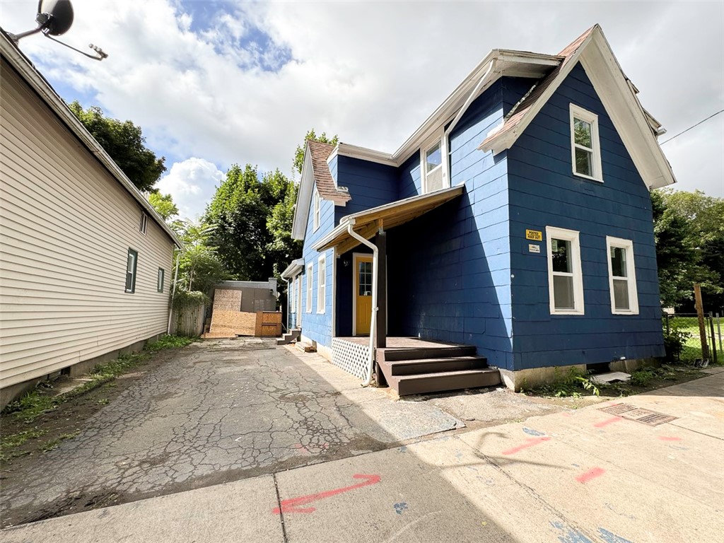 9 Riley Park Rochester, NY 14606 - Photo 2 of 23