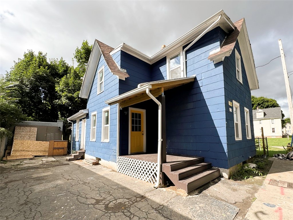 9 Riley Park Rochester, NY 14606 - Photo 3 of 23