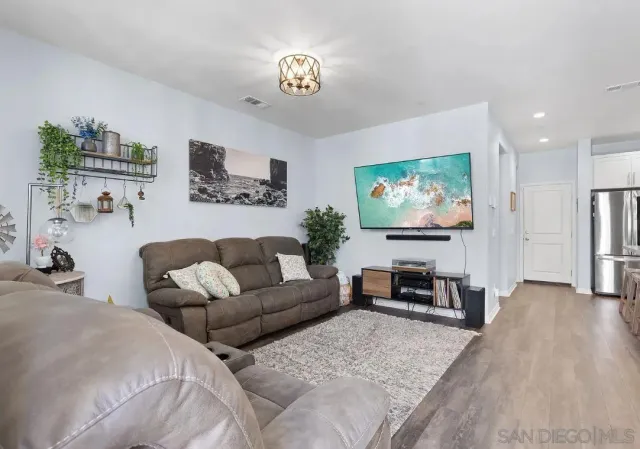 $4,895 | 524 Turnstone Lane, Imperial Beach, CA 91932