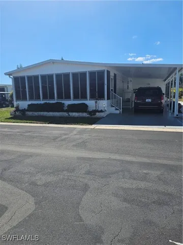 a view of parking area