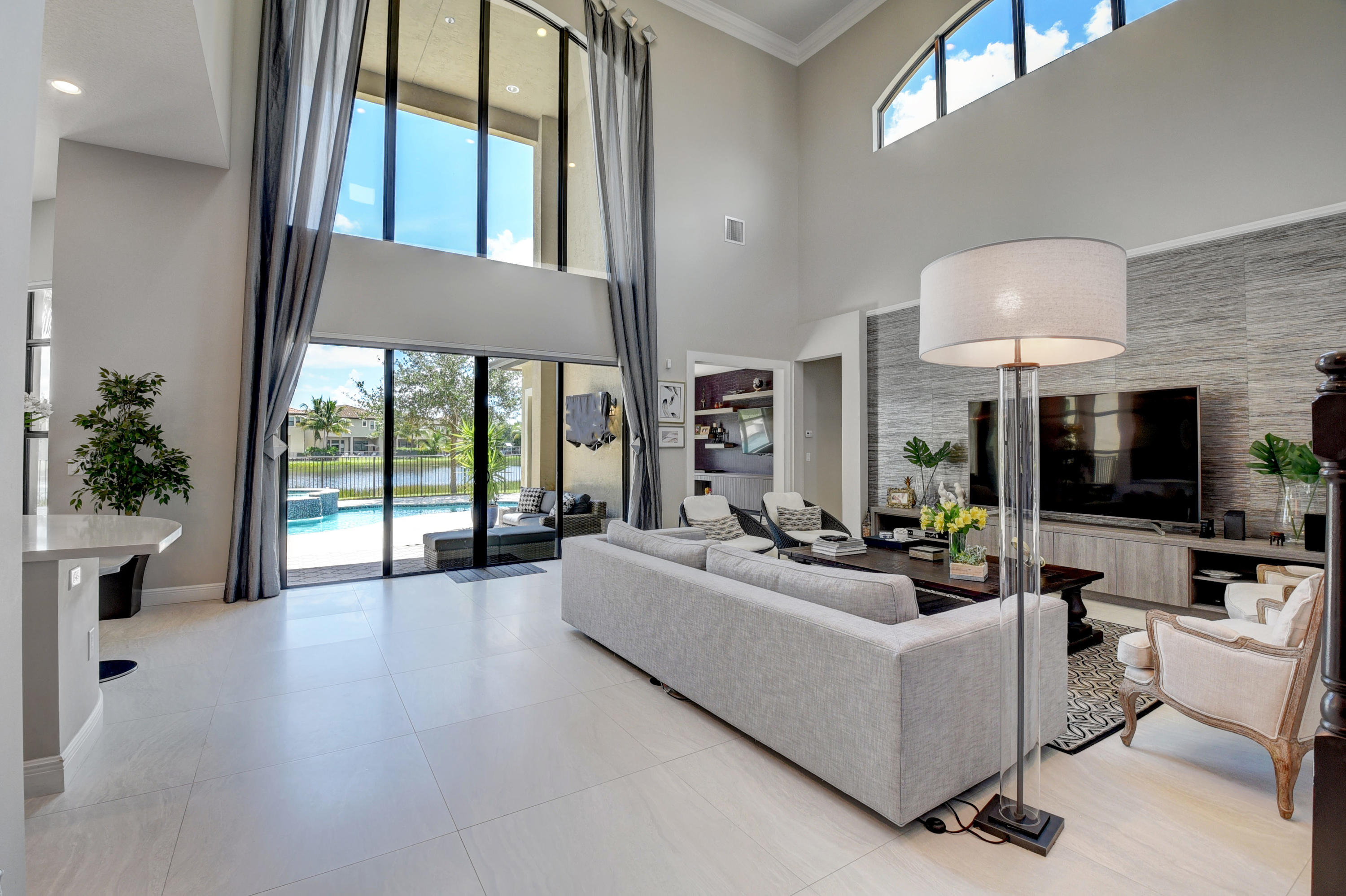 16610 Ambassador Bridge Road Delray Beach, FL 33446 - Photo 4 of 44 LARGE OPEN FAMILY ROOM