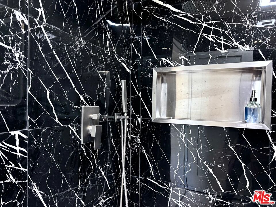 643 North Vista Street Los Angeles, CA 90036 - Photo 27 of 51 a close up of a kitchen counter top space