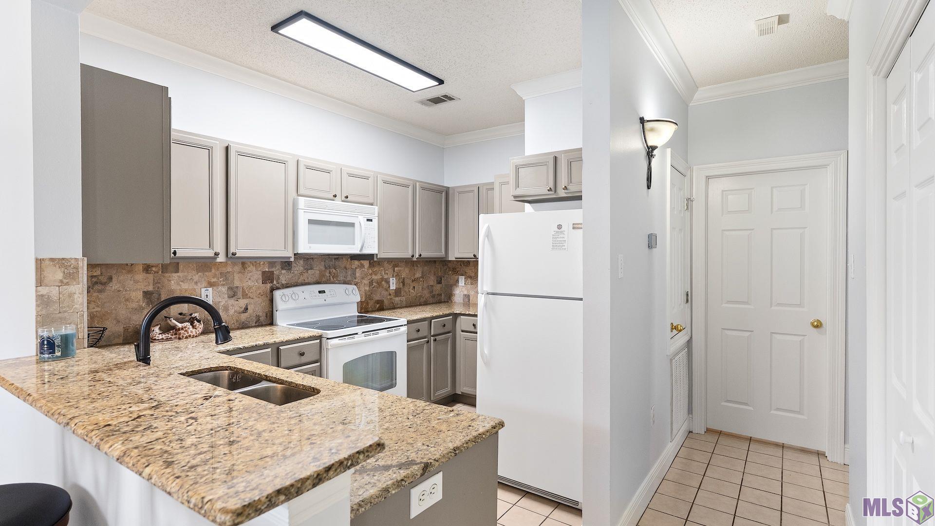 4464 Highland Road, Unit 503 Baton Rouge, LA 70808 - Photo 3 of 11 Gallery Image 3