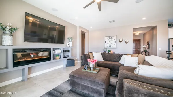 $1,200,000 | 38710 North 15th Avenue, Phoenix, AZ 85086