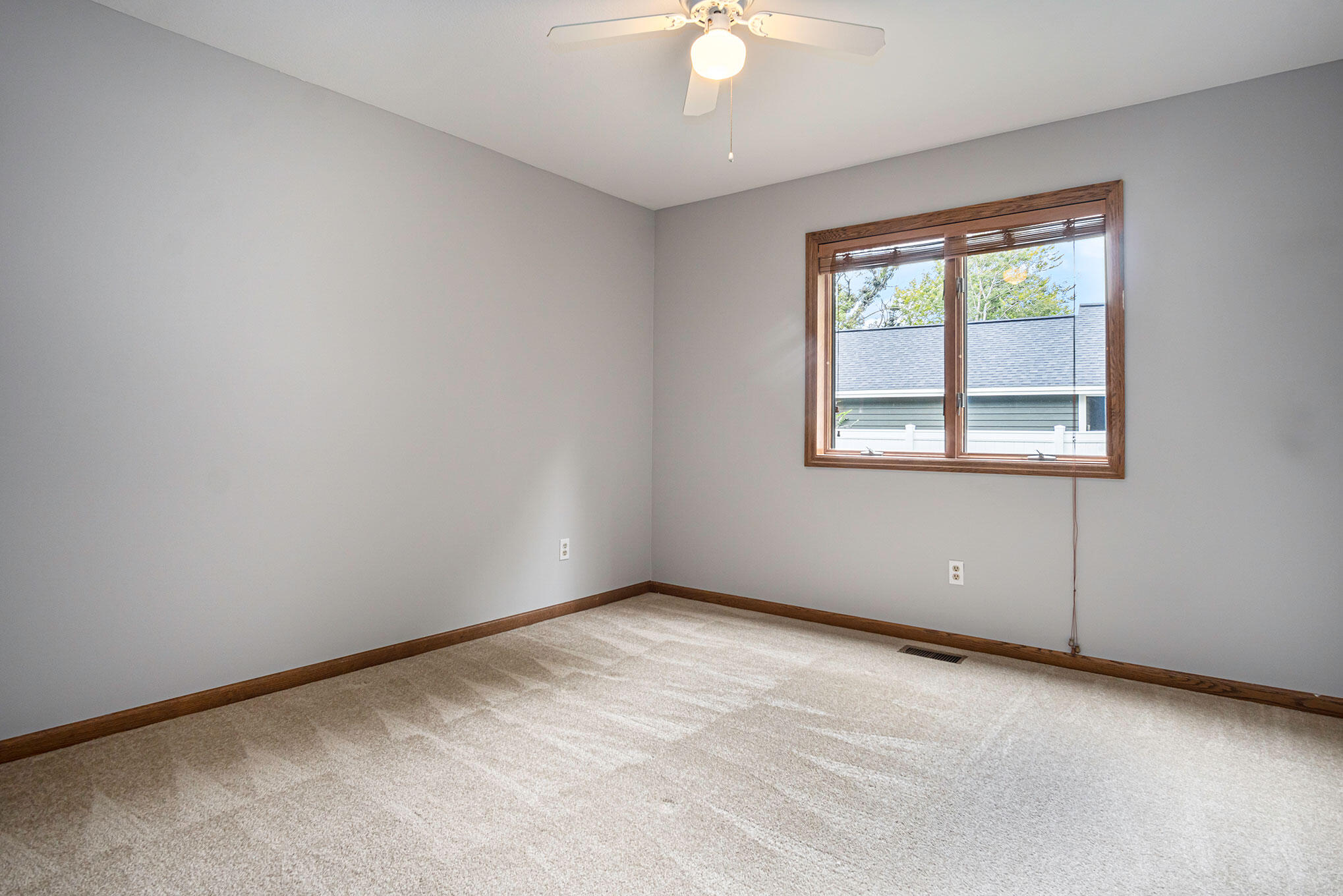 18591 Aztec Drive Spring Lake, MI 49456 - Photo 20 of 42 DSC02604