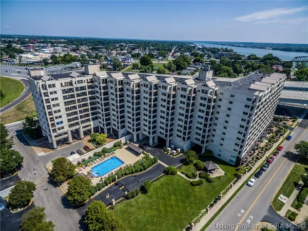 $244,900 | 1 Riverpointe Plaza, Unit 518, Jeffersonville, IN 47130