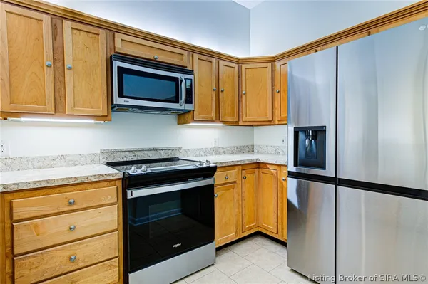 $244,900 | 1 Riverpointe Plaza, Unit 518, Jeffersonville, IN 47130