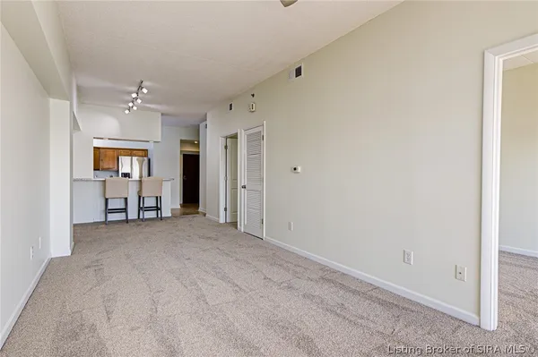 $244,900 | 1 Riverpointe Plaza, Unit 518, Jeffersonville, IN 47130