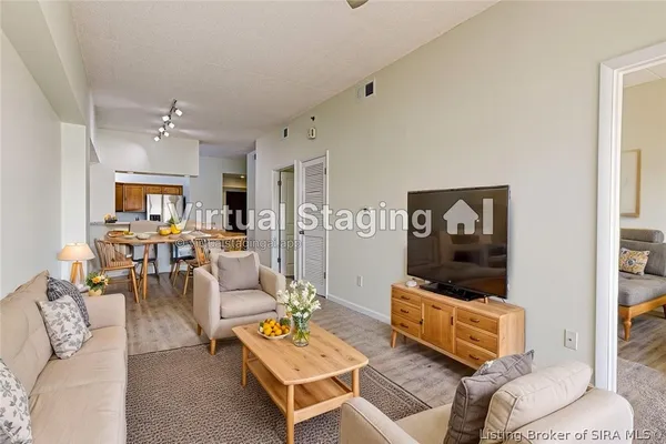 $244,900 | 1 Riverpointe Plaza, Unit 518, Jeffersonville, IN 47130