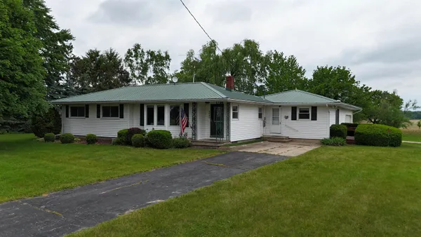 $275,000 | 2480 West Baseline Road, Mount Pleasant, MI 48858