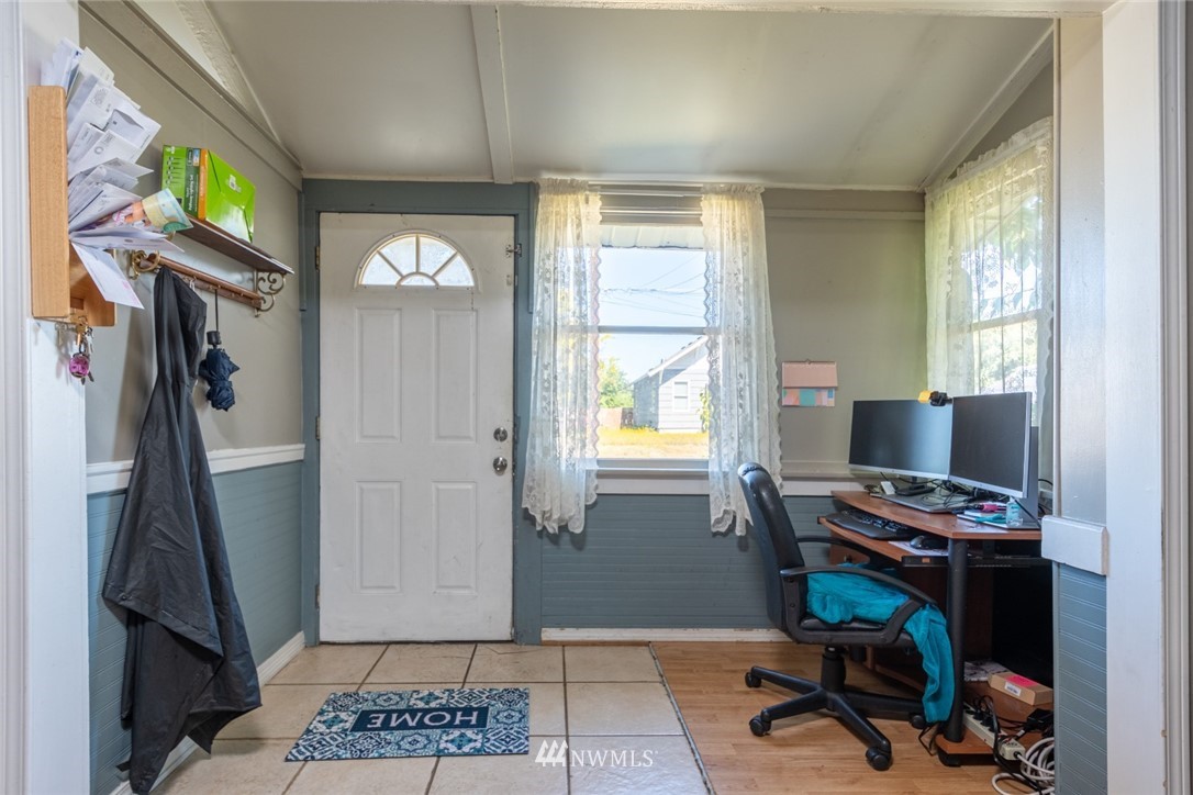 363 Southwest 9th Street Chehalis, WA 98532 - Photo 2 of 17 Gallery Image 2