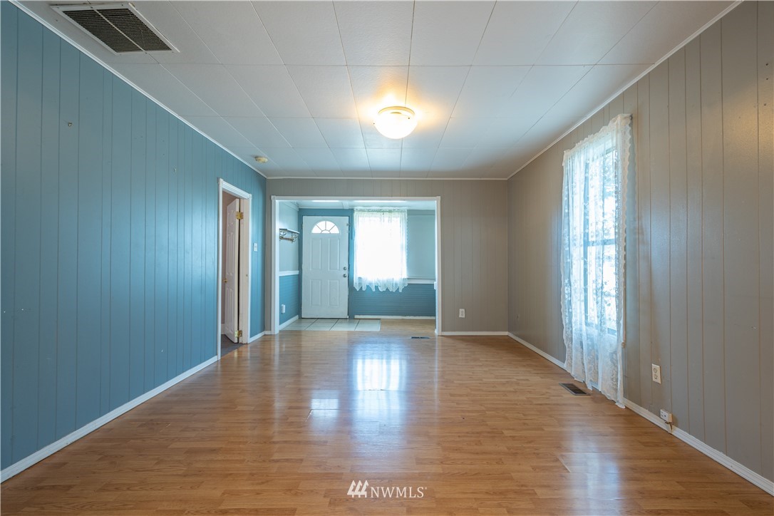 363 Southwest 9th Street Chehalis, WA 98532 - Photo 3 of 17 Gallery Image 3