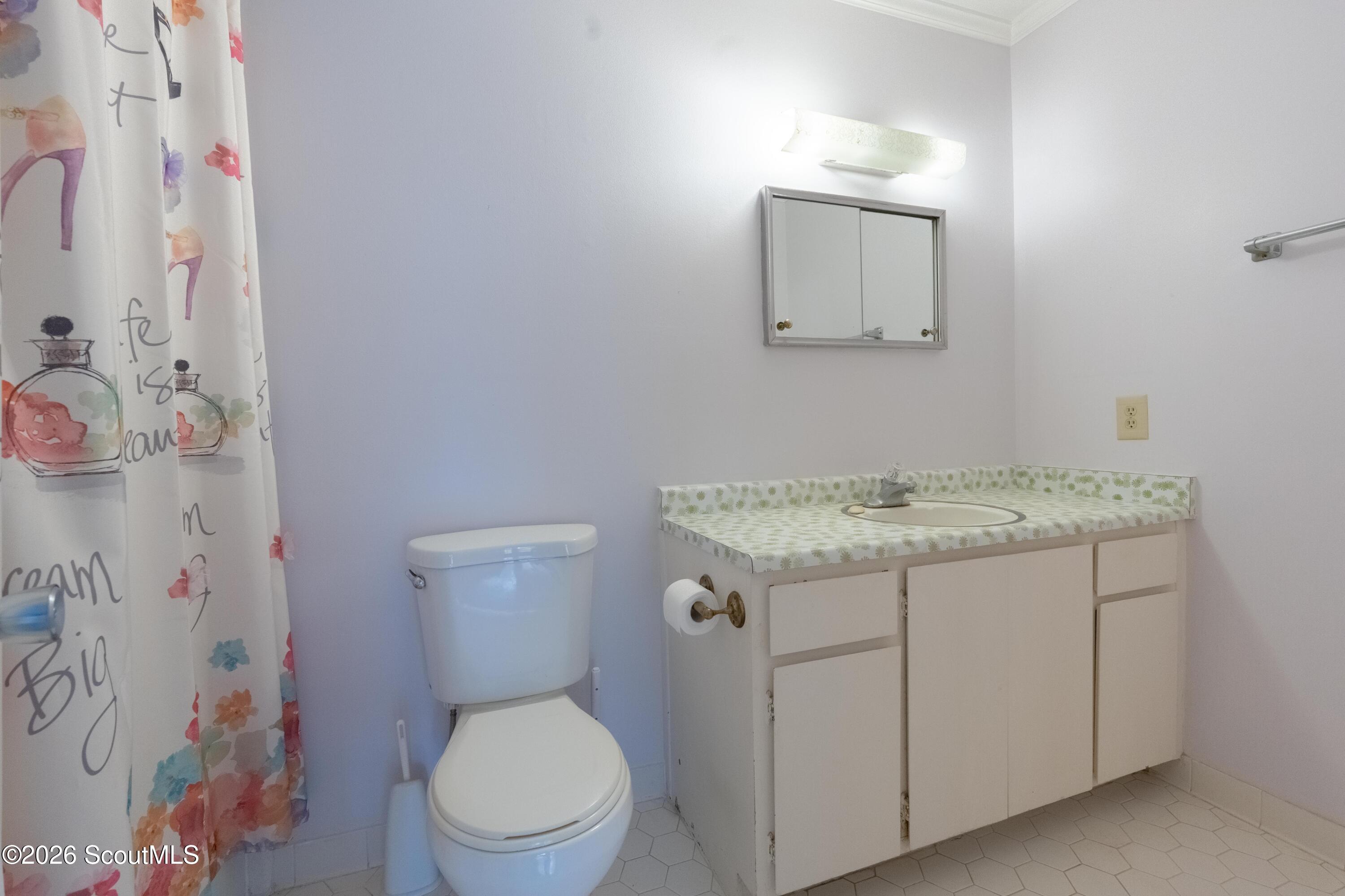11932 Old Demere Road St. Simons Island, GA 31522 - Photo 31 of 37 Master bath