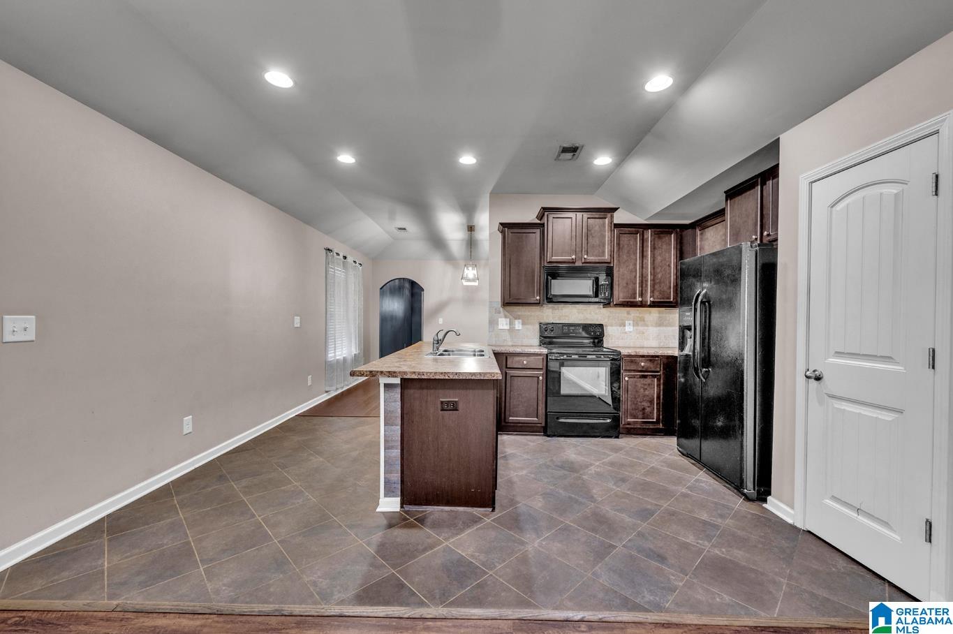 370 Reed Way Kimberly, AL 35091 - Photo 13 of 32