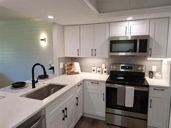 $1,800 | 3700 South Beneva Road, Sarasota, FL 34232