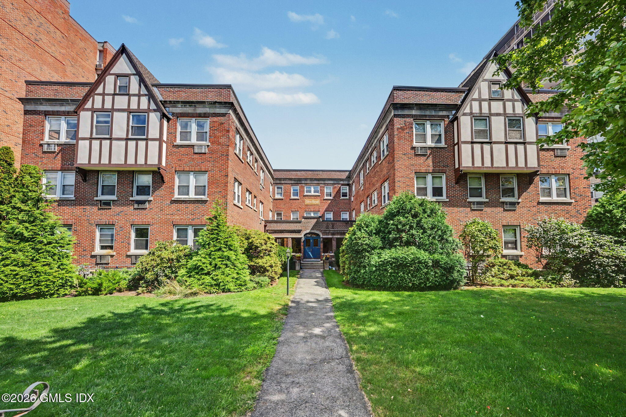 77 Glenbrook Road, Unit 101 Stamford, CT 06902 - Photo 1 of 10 10-web-or-mls-77-glenbrook-rd-unit-101