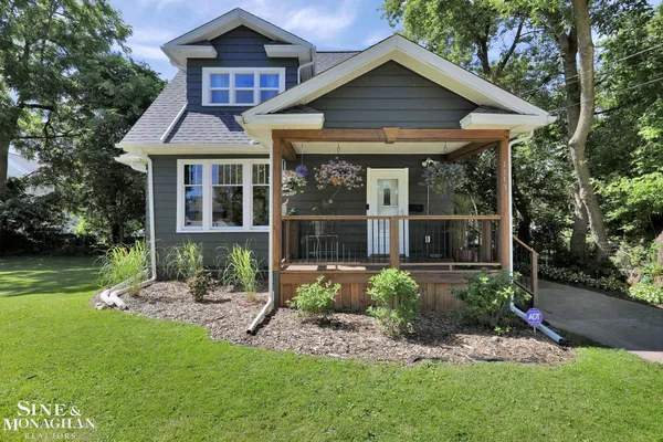 $199,999 | 1113 West Michigan Avenue, Lansing, MI 48915