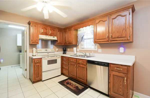 $225,000 | 841 Mosswood Drive, Union City, TN 38261