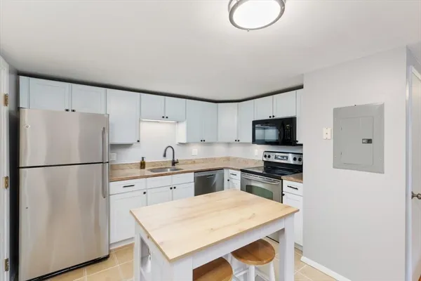 $269,900 | 870 Haverhill Street, Unit 23B, Rowley, MA 01969