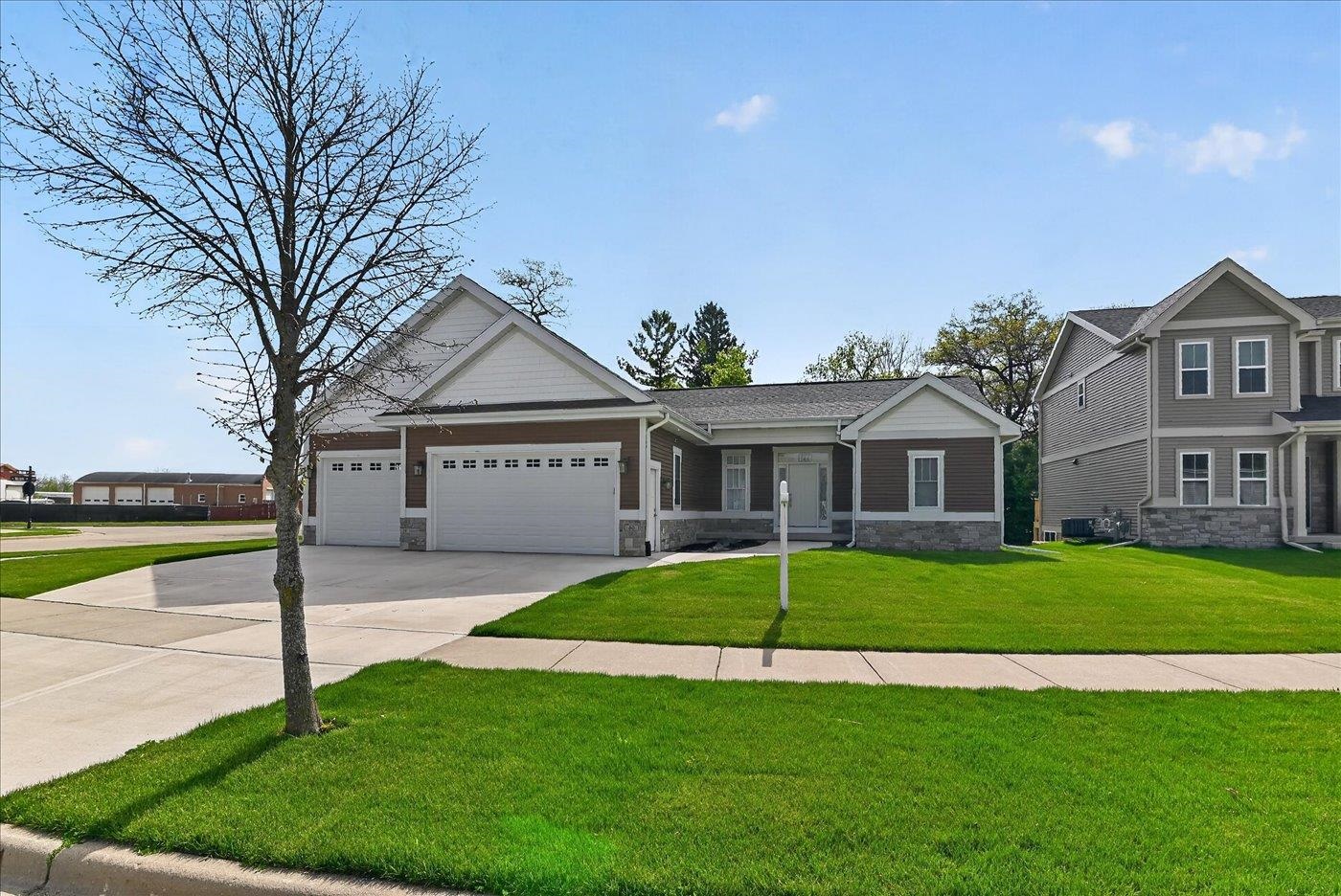 80 Oak Ridge Trail Deerfield, WI 53531 - Photo 3 of 63