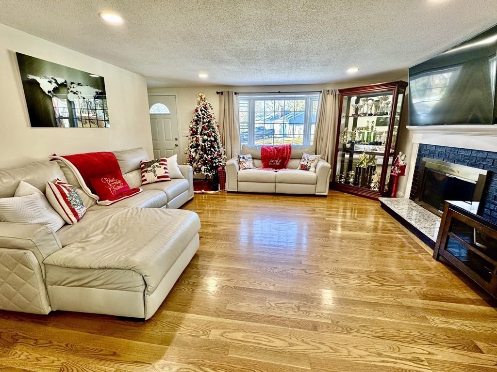 81 Sterling Road Barnstable, MA 02601 - Photo 11 of 42