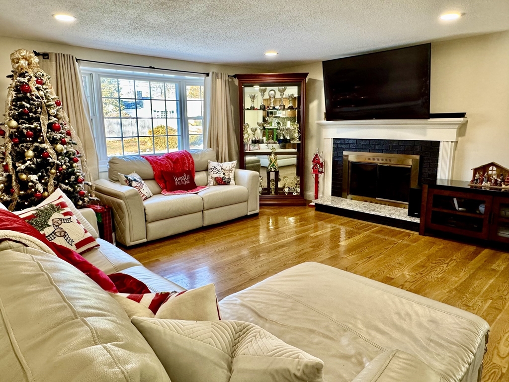 81 Sterling Road Barnstable, MA 02601 - Photo 8 of 42