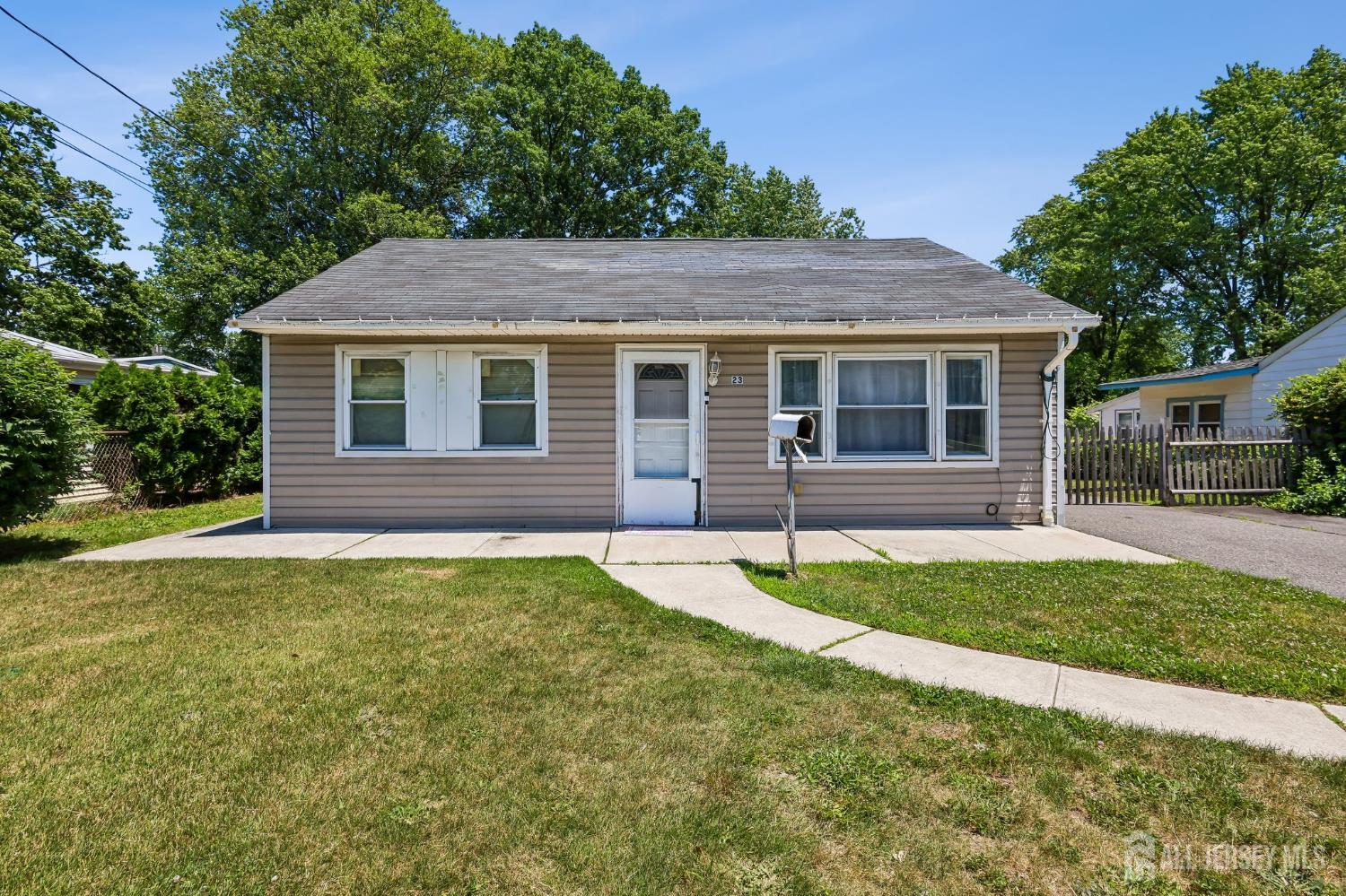 23 Miko Road Edison, NJ 08817 - Photo 3 of 25