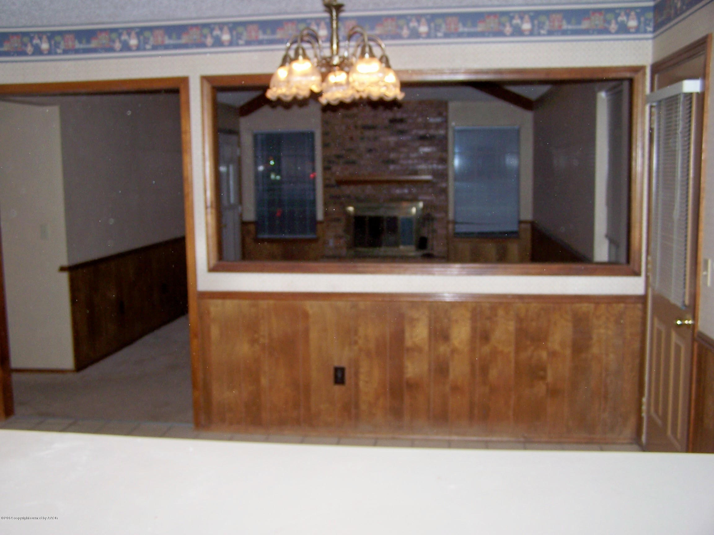 4402 Ridgecrest Circle Amarillo, TX 79109 - Photo 8 of 17 Dining Room looking to Living Room