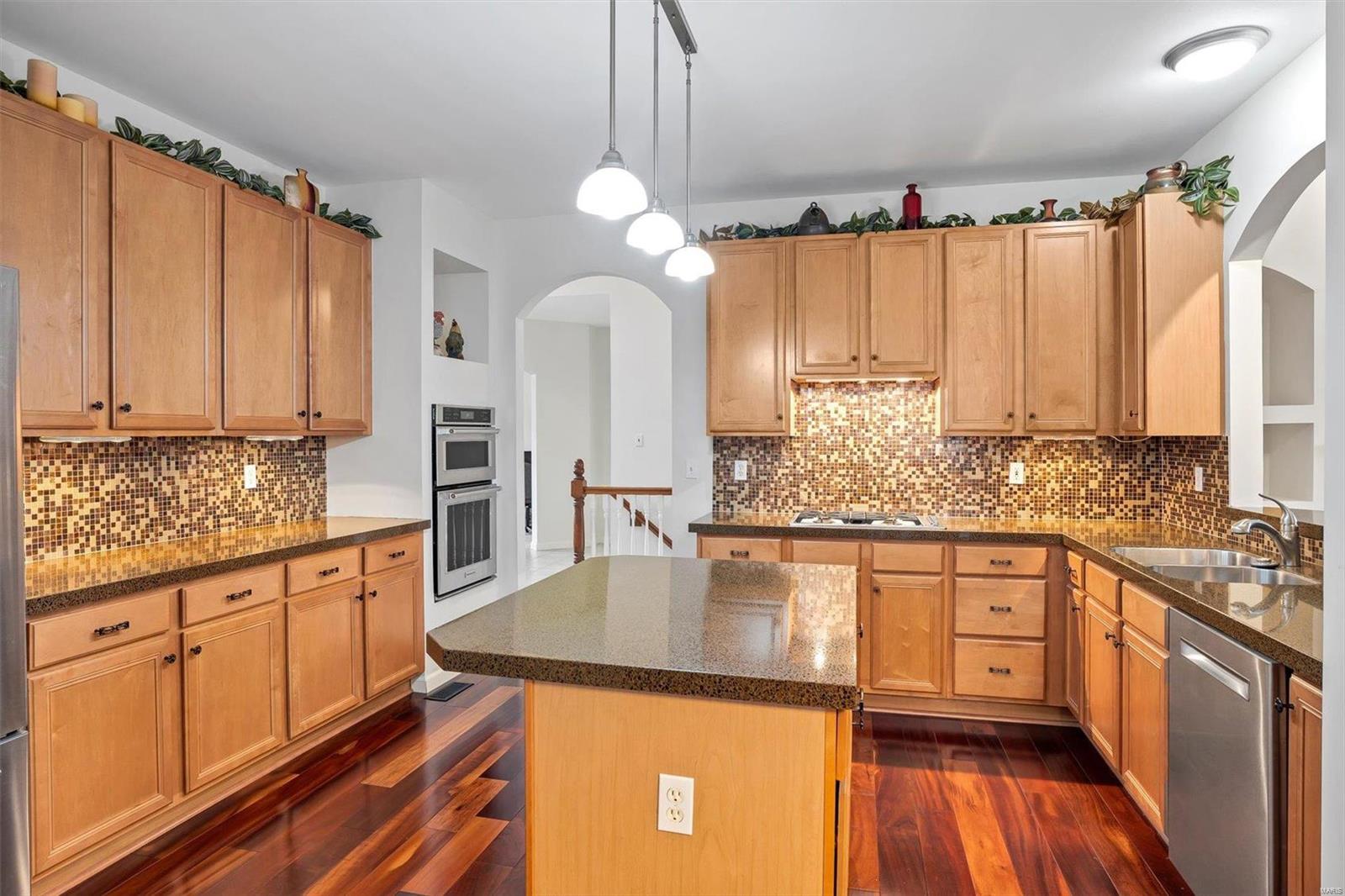 604 Bluffs View Court Eureka, MO 63025 - Photo 22 of 49