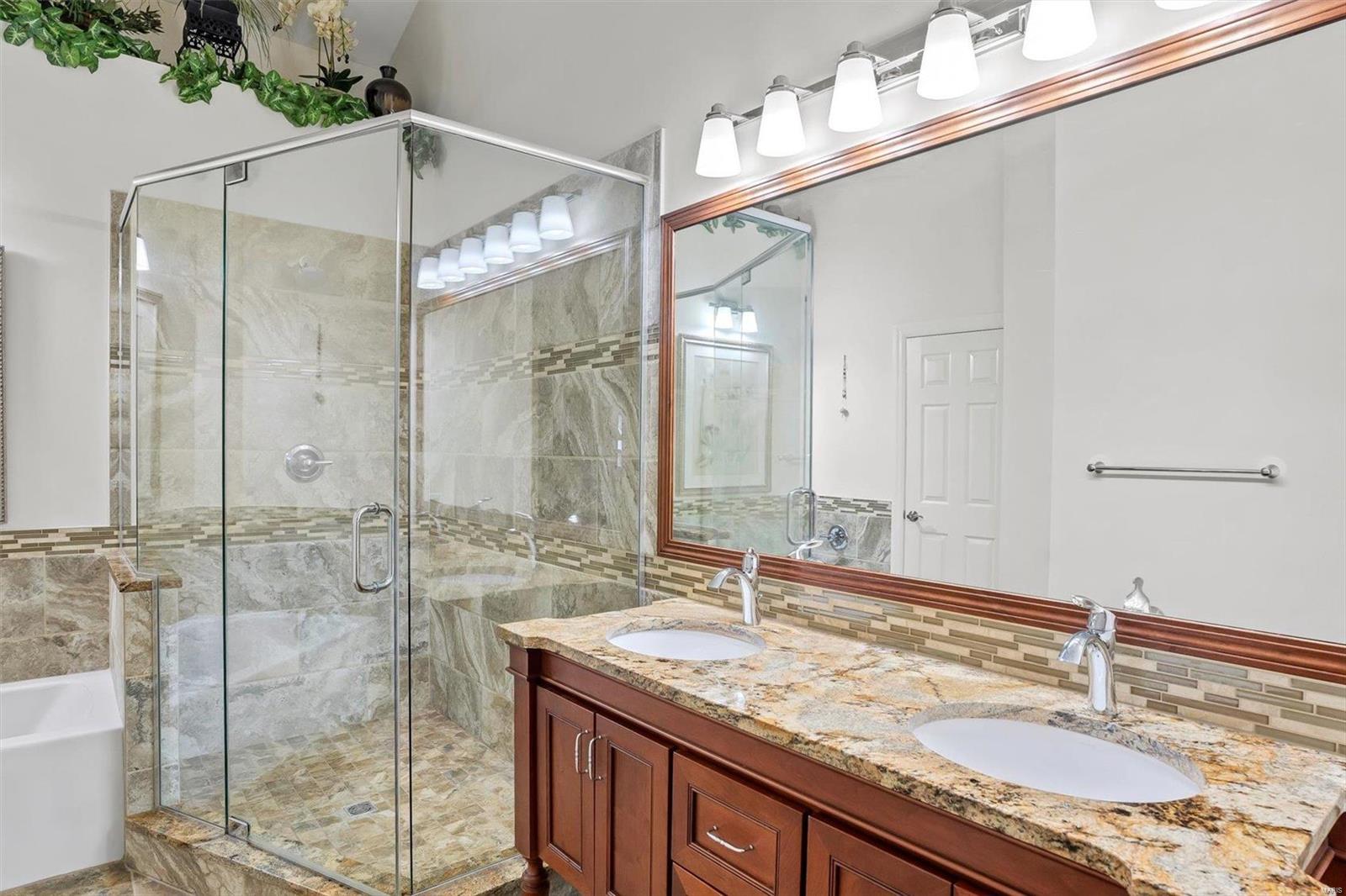 604 Bluffs View Court Eureka, MO 63025 - Photo 34 of 49