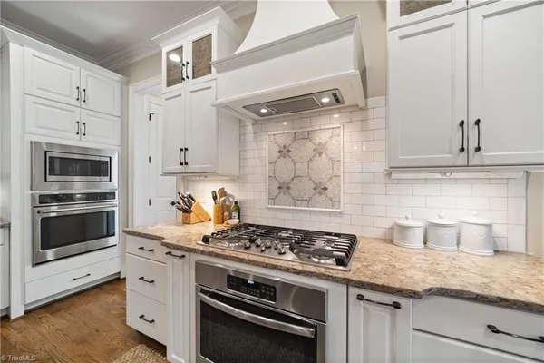 $1,050,000 | 6641 Linville Ridge Drive, Oak Ridge, NC 27310