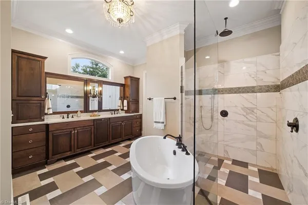 $1,050,000 | 6641 Linville Ridge Drive, Oak Ridge, NC 27310