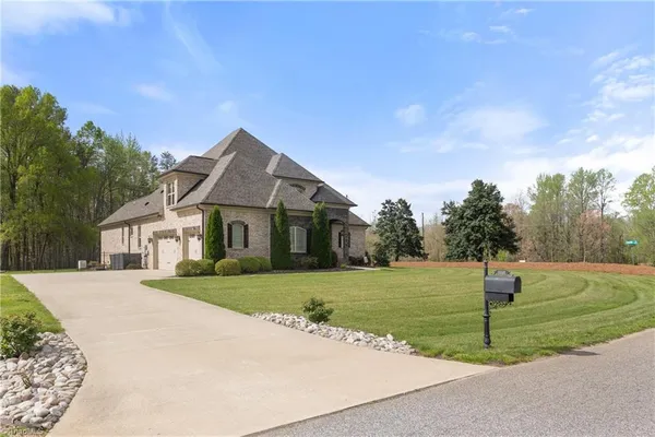 $1,050,000 | 6641 Linville Ridge Drive, Oak Ridge, NC 27310