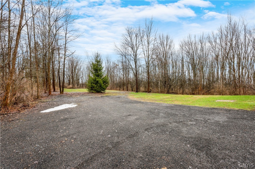 8759 Fergerson Road Cicero, NY 13039 - Photo 3 of 50