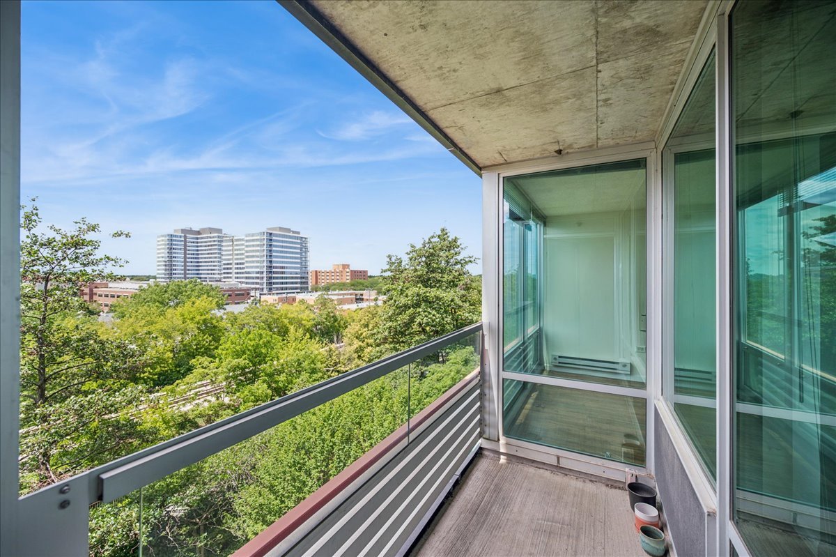 800 Elgin Road, Unit 812 Evanston, IL 60201 - Photo 16 of 17