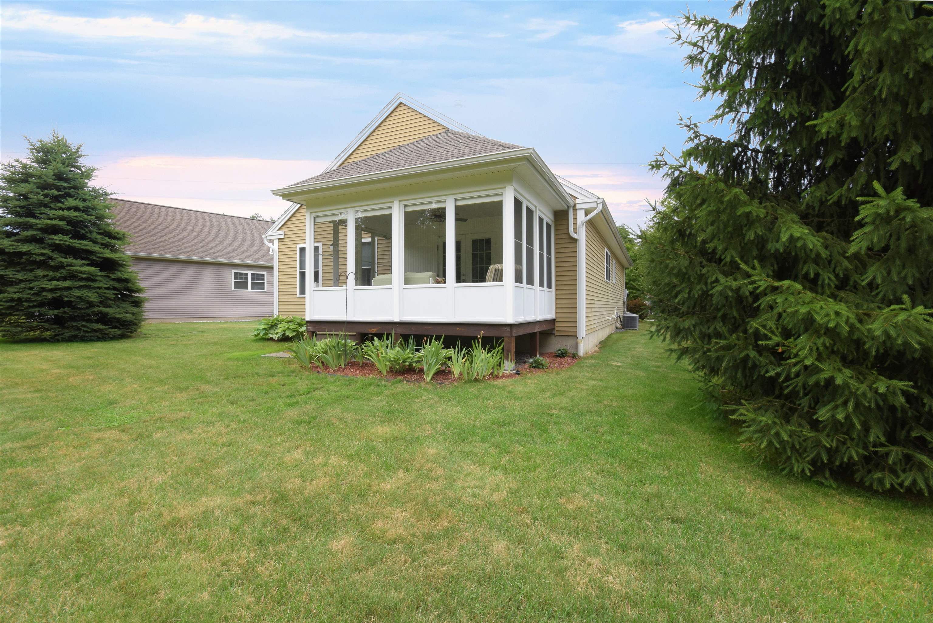 19 Furnival Road Nashua, NH 03064 - Photo 33 of 35 Gallery Image 33