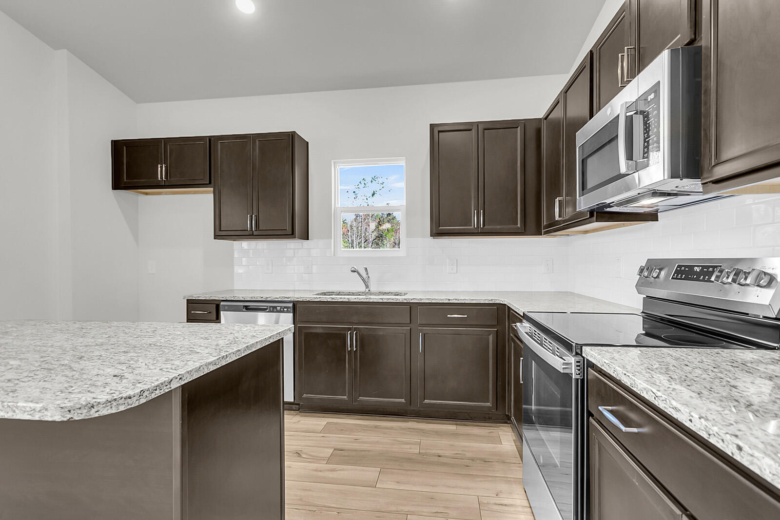 1015 Carolina Way Manning, SC 29102 - Photo 6 of 33