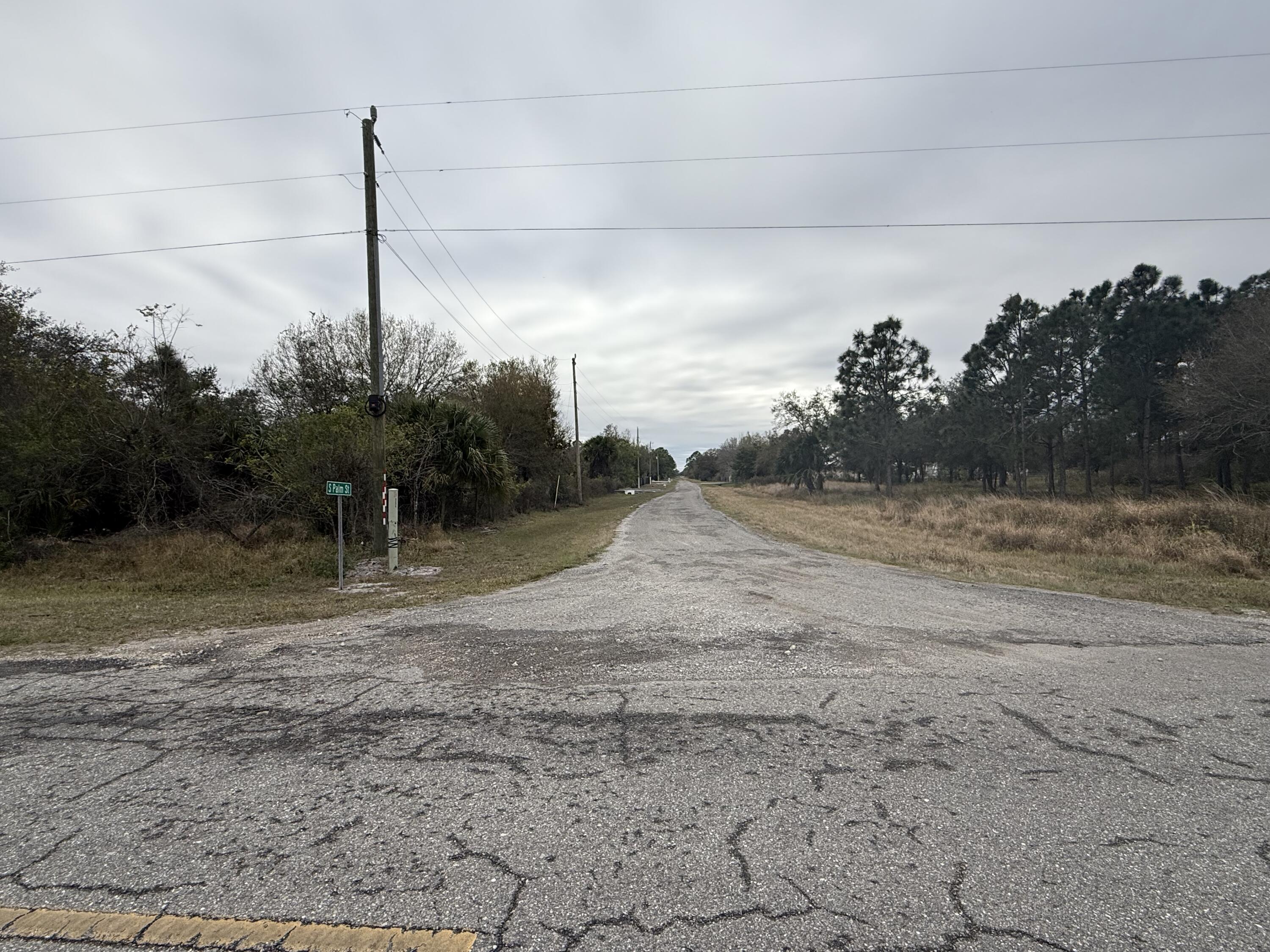 754 Hunting Club Avenue Clewiston, FL 33440 - Photo 27 of 31 a view of a dry yard