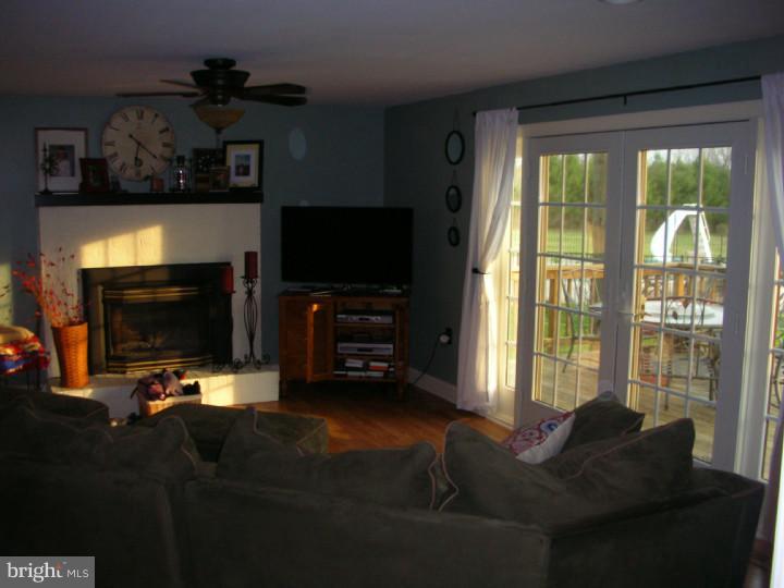 1034 Elephant Road Perkasie, PA 18944 - Photo 2 of 14 Family Room