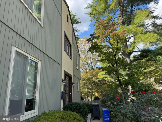 $3,800 | 10676 Muirfield Drive, Potomac, MD 20854