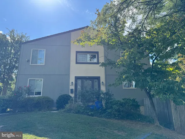 $3,800 | 10676 Muirfield Drive, Potomac, MD 20854