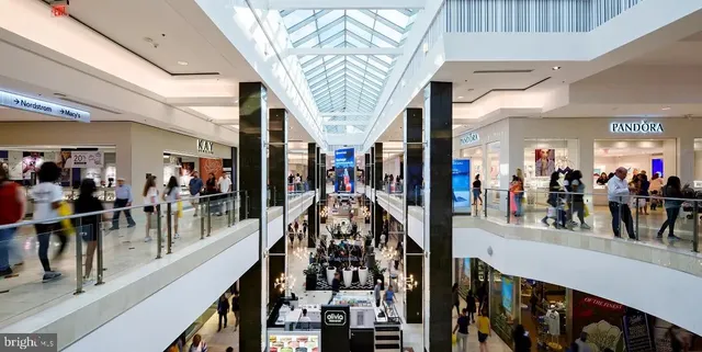 $3,800 | 10676 Muirfield Drive, Potomac, MD 20854