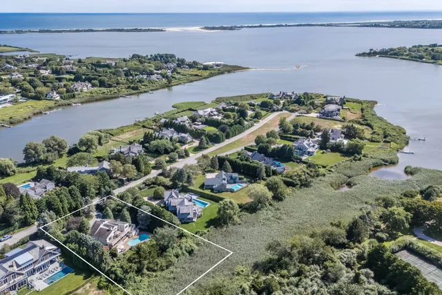 $5,995,000 | 28 Brennans Moor, Water Mill, NY 11976