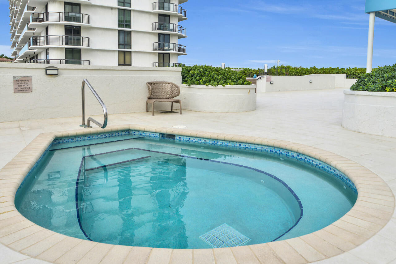 250 South Ocean Boulevard, Unit 2E Boca Raton, FL 33432 - Photo 17 of 24 Hot Tub