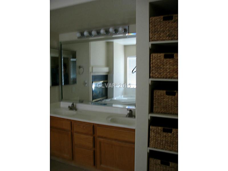 175 Lovett Road Henderson, NV 89015 - Photo 20 of 35 Master Bath/Spa.