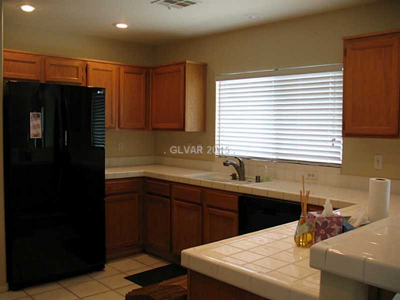 175 Lovett Road Henderson, NV 89015 - Photo 7 of 35 Kitchen.