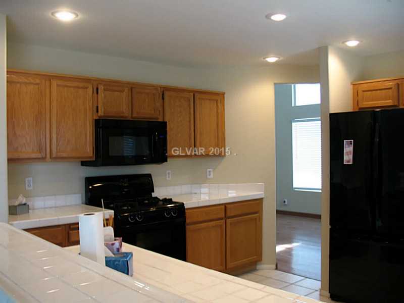 175 Lovett Road Henderson, NV 89015 - Photo 8 of 35 Kitchen.