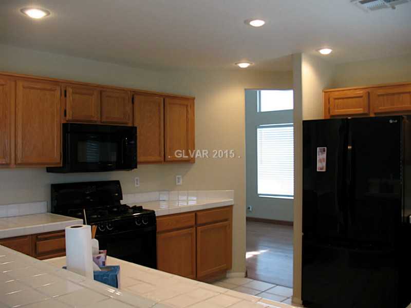 175 Lovett Road Henderson, NV 89015 - Photo 9 of 35 Kitchen.