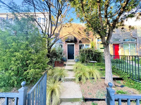 $2,600 | 1813 South Ervay Street, Dallas, TX 75215