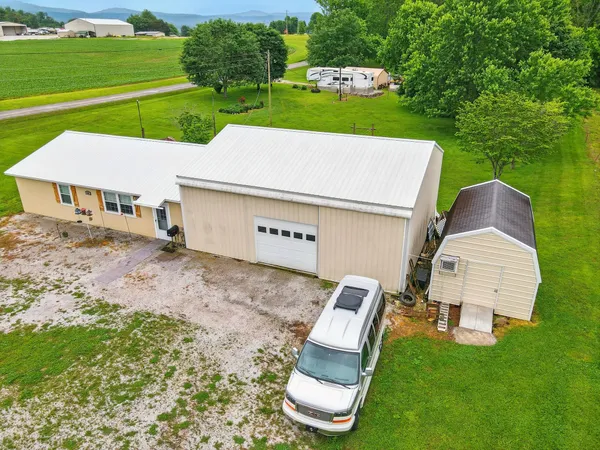 $239,900 | 1142 Maxwell Road, Belvidere, TN 37306